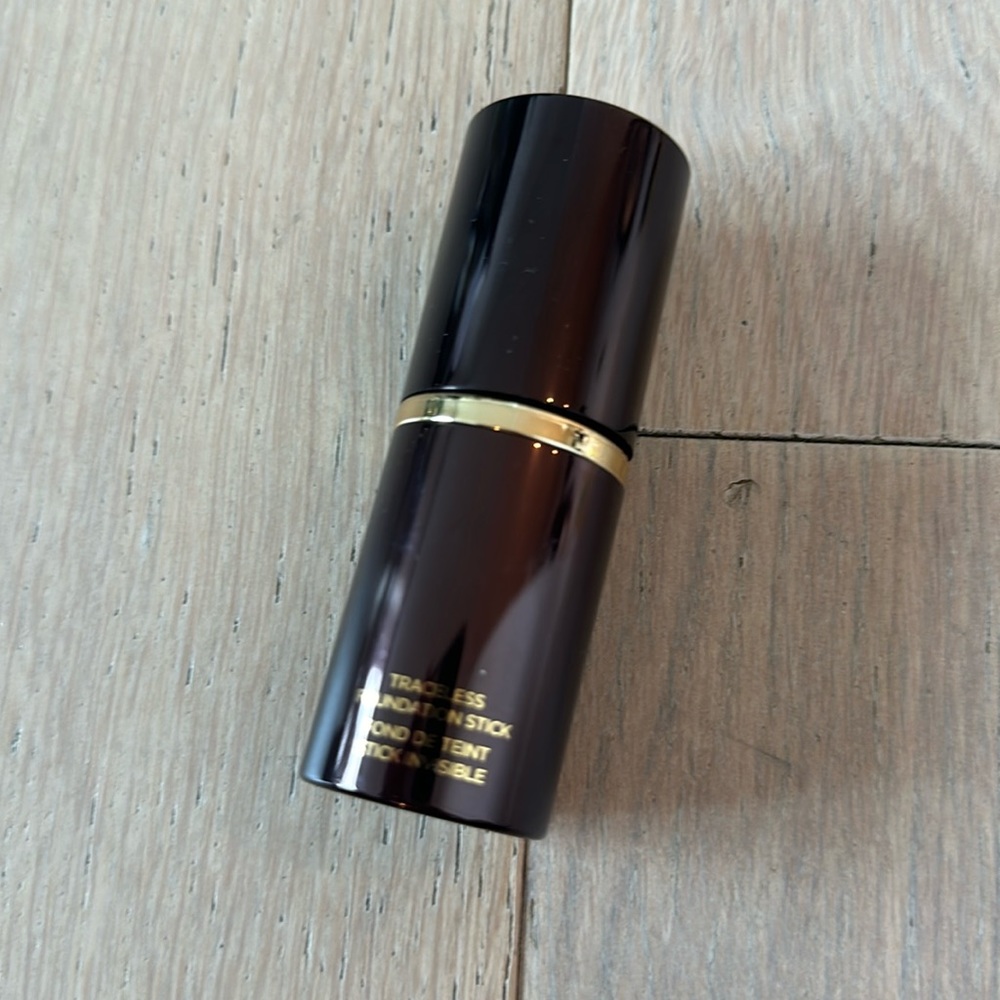 Tom Ford Traceless Foundation Stick - 8.2 warm honey - only used twice